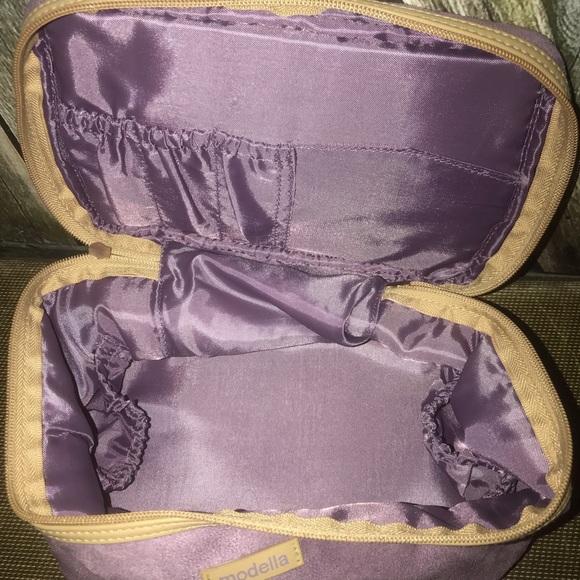 Modella Travel Makeup Toiletry 5 Piece Set - Picture 7 of 15